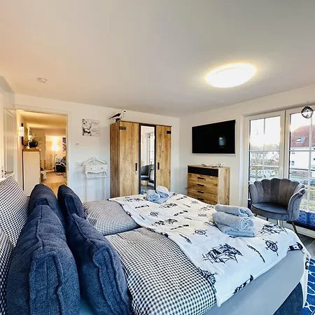 Ferienwohnung Am Leuchtturm Ruegen Lauterbach * 푸트버스